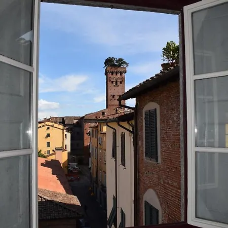 Al Carmine Towers View With Ac Appartement Lucca
