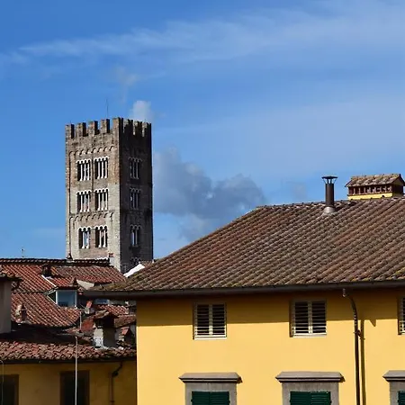 Al Carmine Towers View With Ac * Lucca