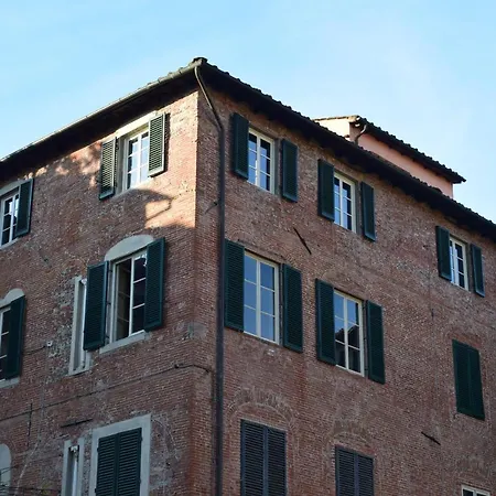 Al Carmine Towers View With Ac Lucca