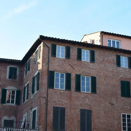 Al Carmine Towers View With Ac Lucca