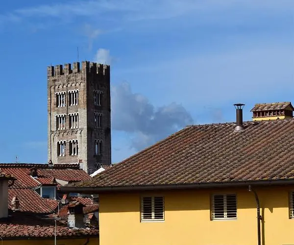 Al Carmine Towers View With Ac * Lucca