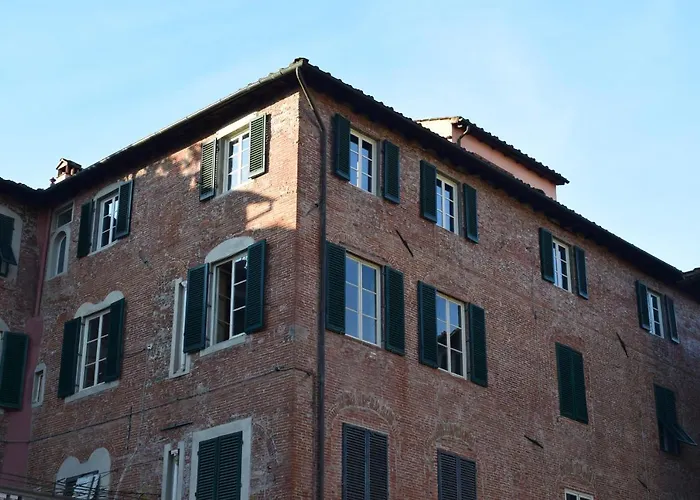 Al Carmine Towers View With Ac Lucca